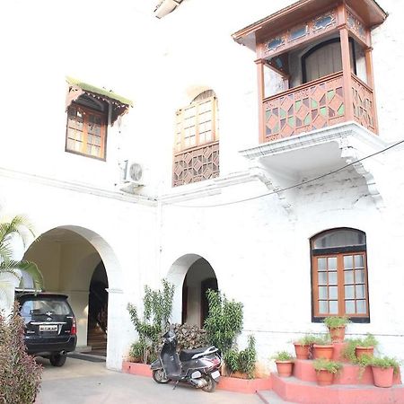 Hotel Ritz Pune Bagian luar foto