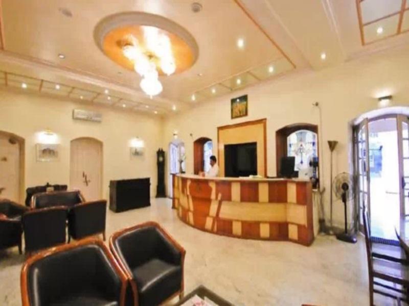 Hotel Ritz Pune Bagian luar foto