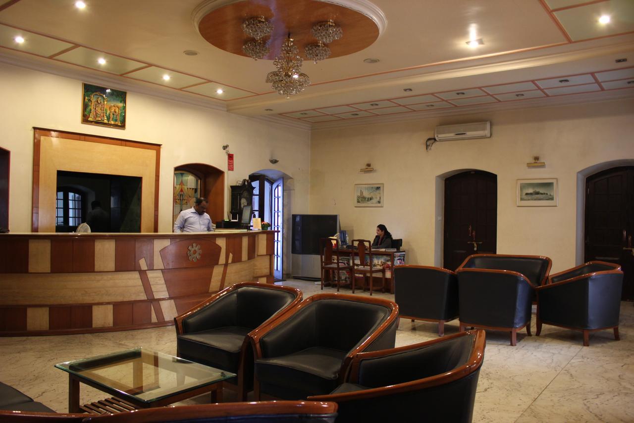 Hotel Ritz Pune Bagian luar foto