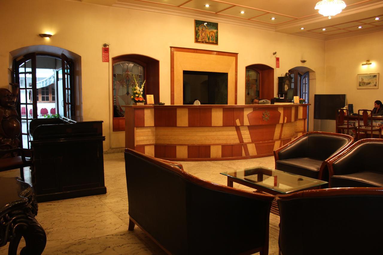 Hotel Ritz Pune Bagian luar foto
