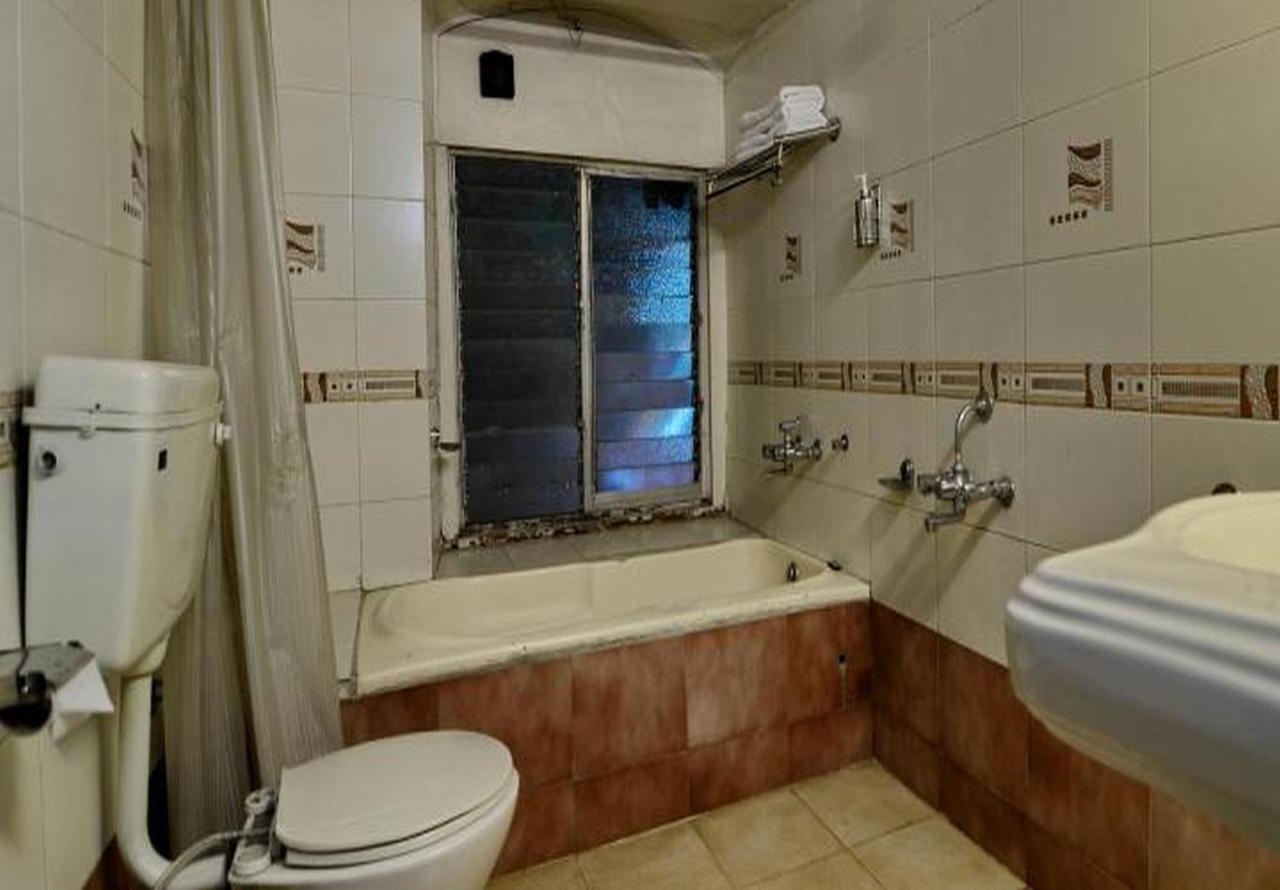 Hotel Ritz Pune Bagian luar foto