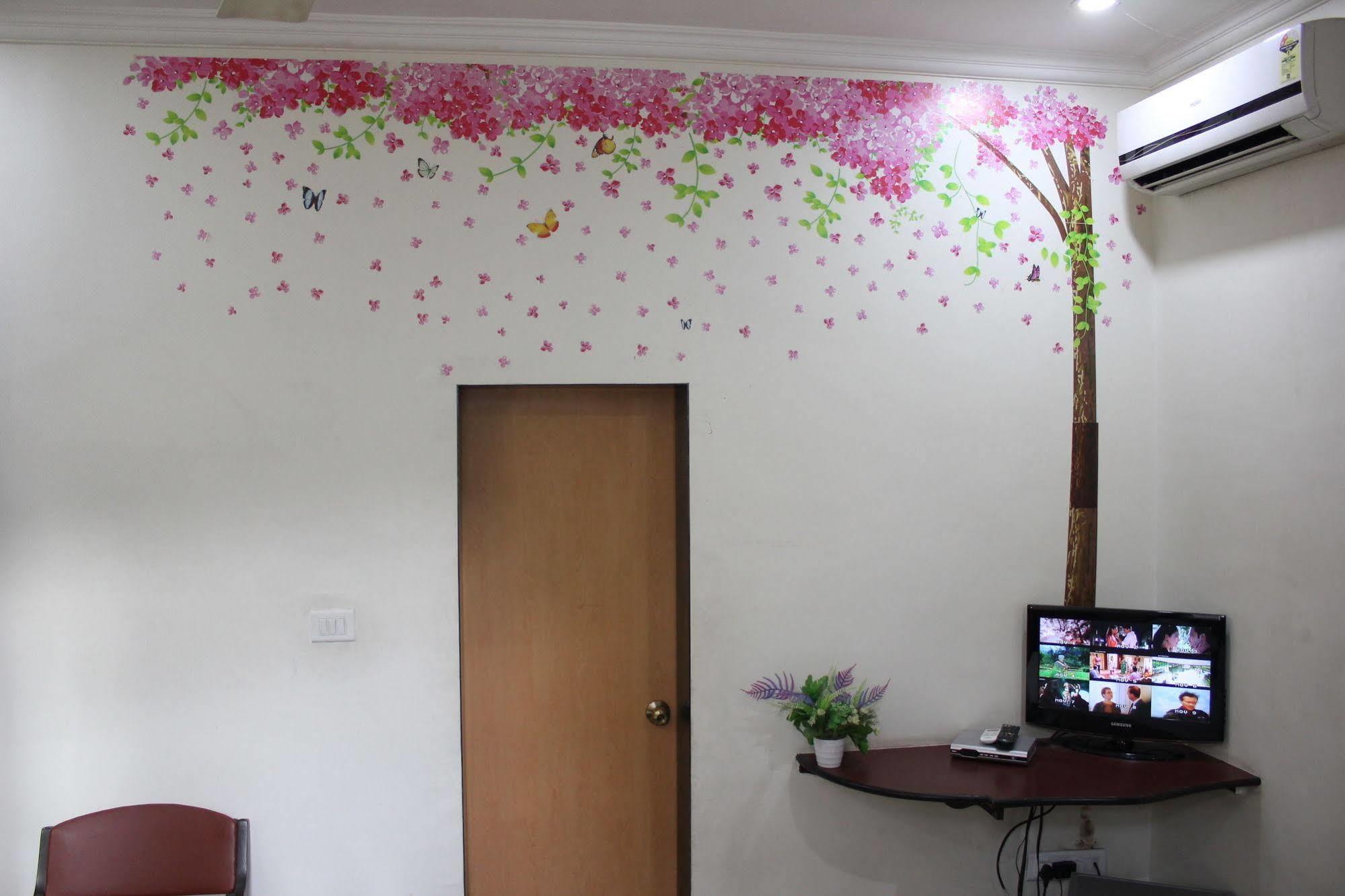 Hotel Ritz Pune Bagian luar foto