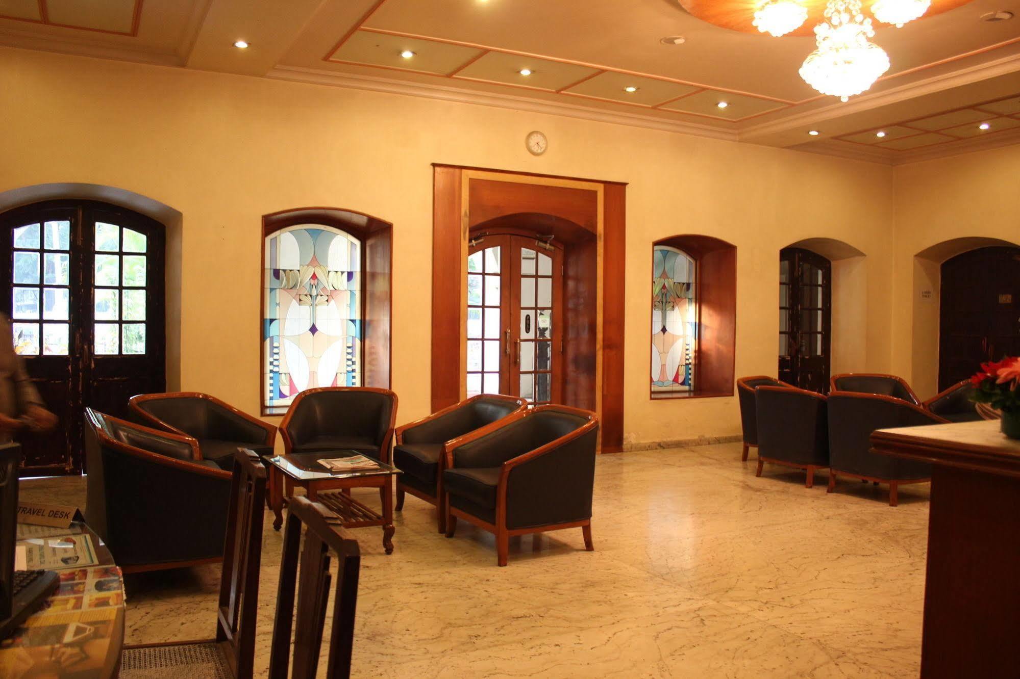 Hotel Ritz Pune Bagian luar foto