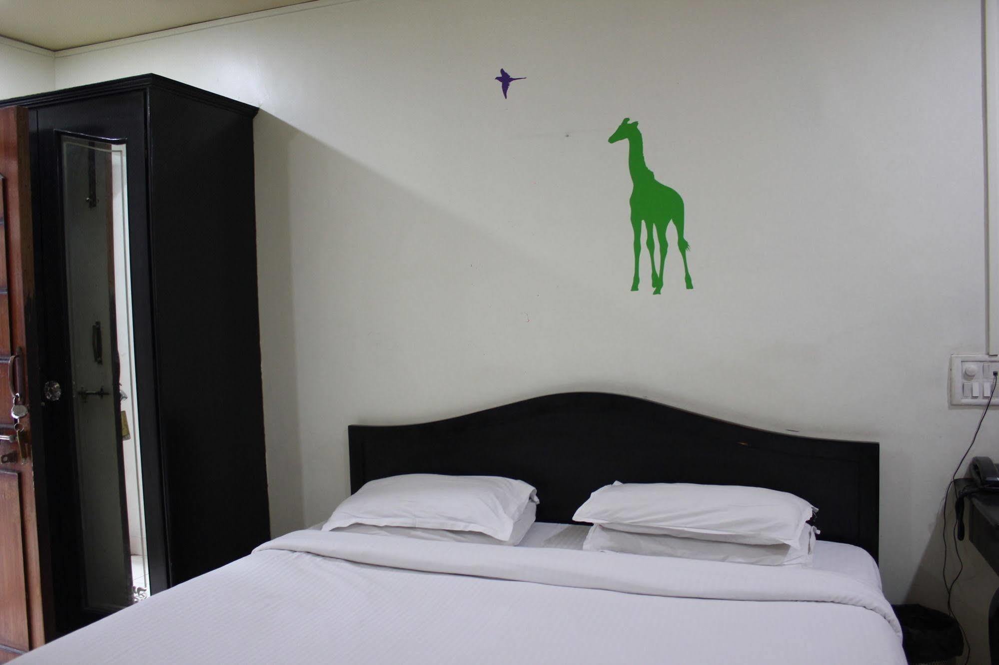 Hotel Ritz Pune Bagian luar foto